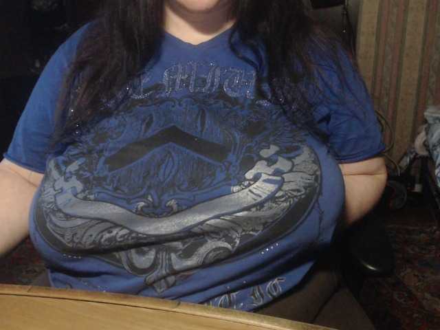 tanyvel34 live cam on BongaCams