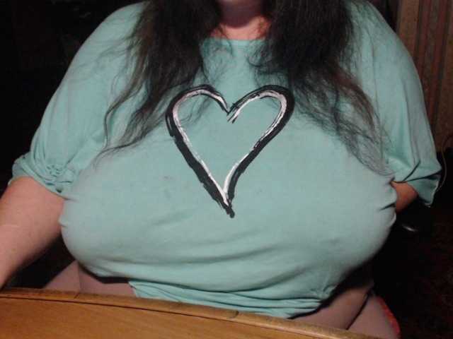 tanyvel34 live cam on BongaCams
