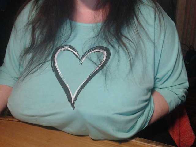 tanyvel34 live cam on BongaCams