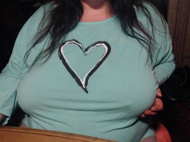 tanyvel34 live cam on BongaCams