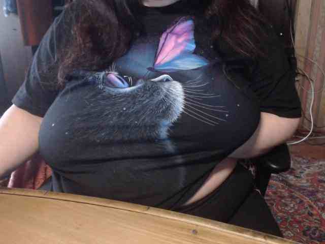 tanyvel34 Live Webcam on BongaCams