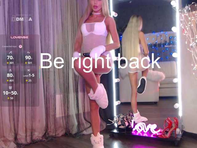 AngelaLovely live cam on BongaCams