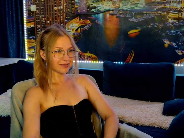 vikascorpik live cam on BongaCams