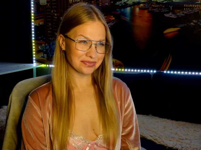 vikascorpik live cam on BongaCams
