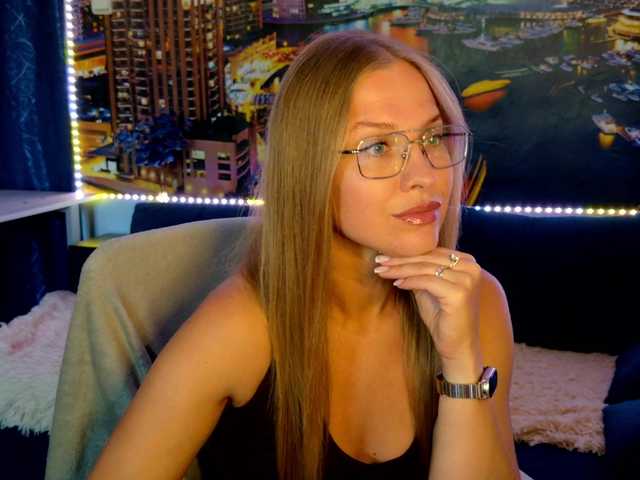 vikascorpik live cam on BongaCams