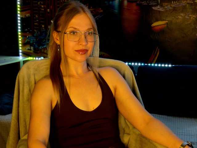 vikascorpik live cam on BongaCams