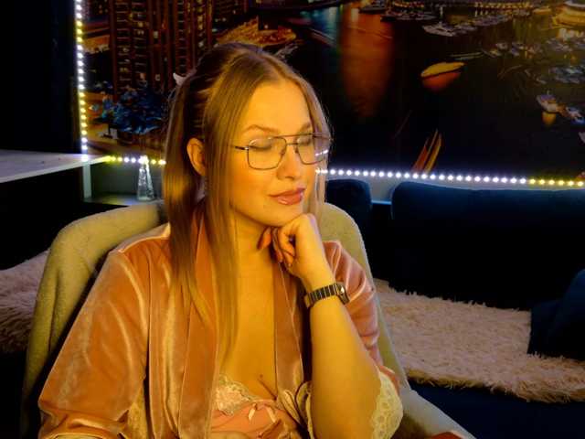 vikascorpik live cam on BongaCams