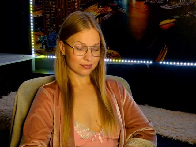 vikascorpik live cam on BongaCams