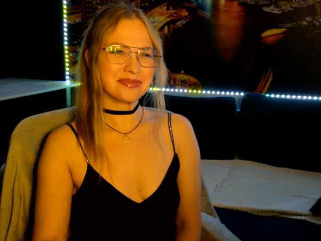 vikascorpik live cam on BongaCams