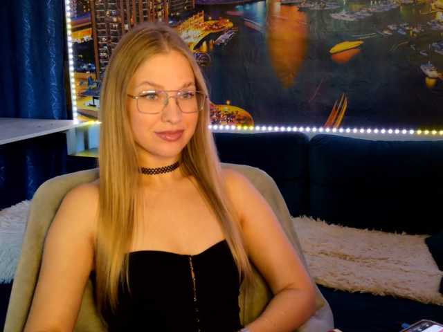 vikascorpik live cam on BongaCams