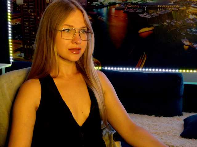 vikascorpik live cam on BongaCams