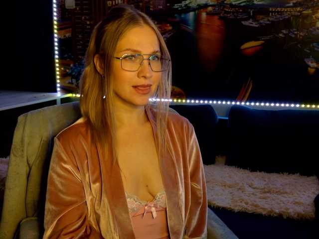 vikascorpik live cam on BongaCams
