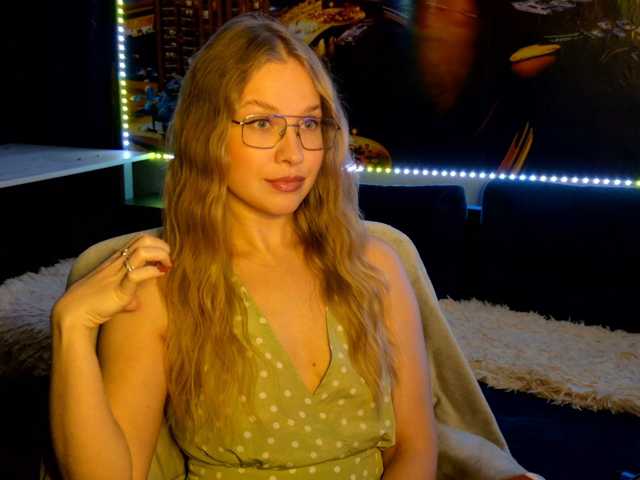 vikascorpik live cam on BongaCams