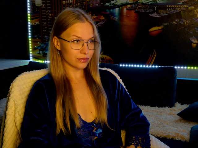 vikascorpik live cam on BongaCams