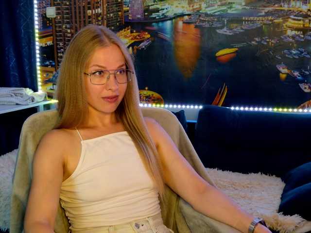 vikascorpik live cam on BongaCams
