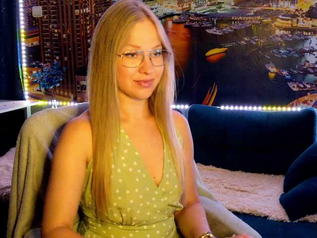 vikascorpik live cam on BongaCams