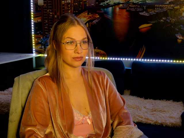 vikascorpik live cam on BongaCams