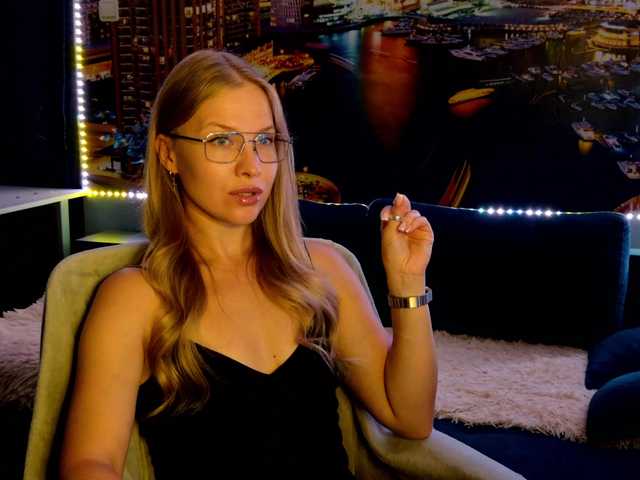 vikascorpik live cam on BongaCams