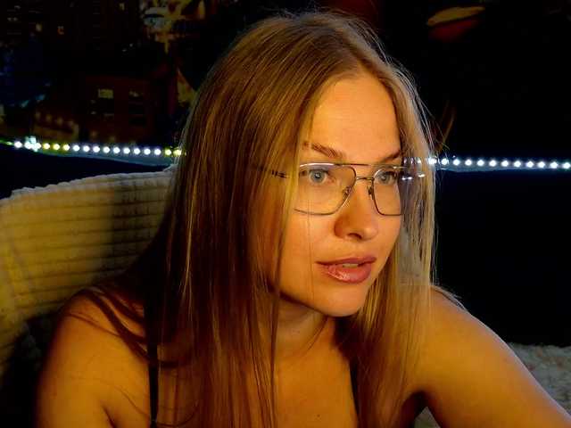 vikascorpik live cam on BongaCams