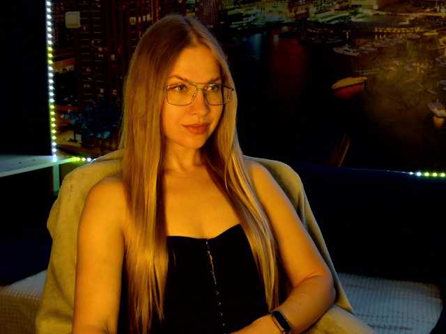 vikascorpik live cam on BongaCams
