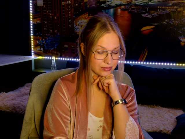 vikascorpik live cam on BongaCams
