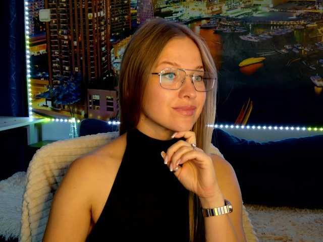 vikascorpik live cam on BongaCams