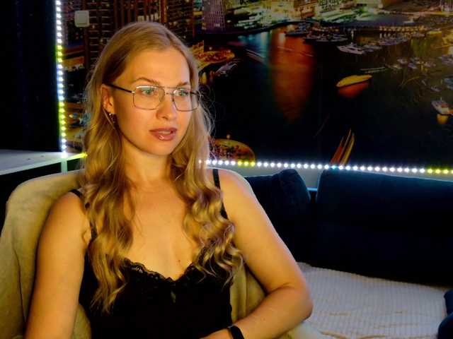vikascorpik live cam on BongaCams