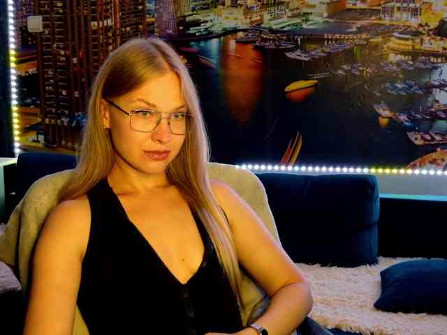 _vishka_'s cam show statistics and live stream