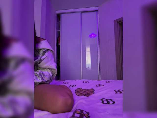 sweetkira25 live cam on BongaCams