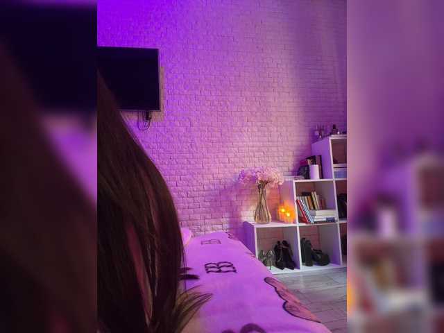 sweetkira25's BongaCams show and profile