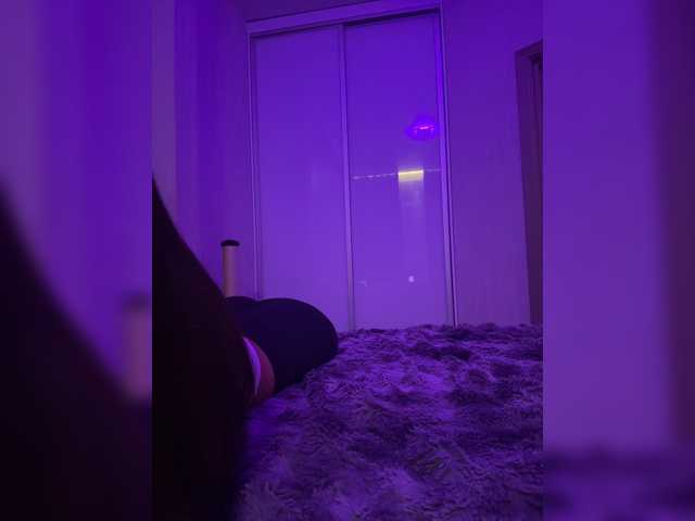 sweetkira25 live cam on BongaCams