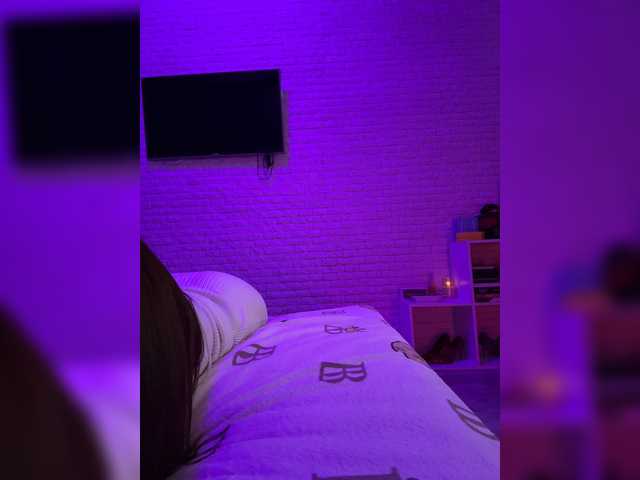 sweetkira25 live webcam show