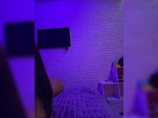 sweetkira25 live cam on BongaCams