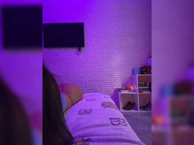 sweetkira25 live webcam show
