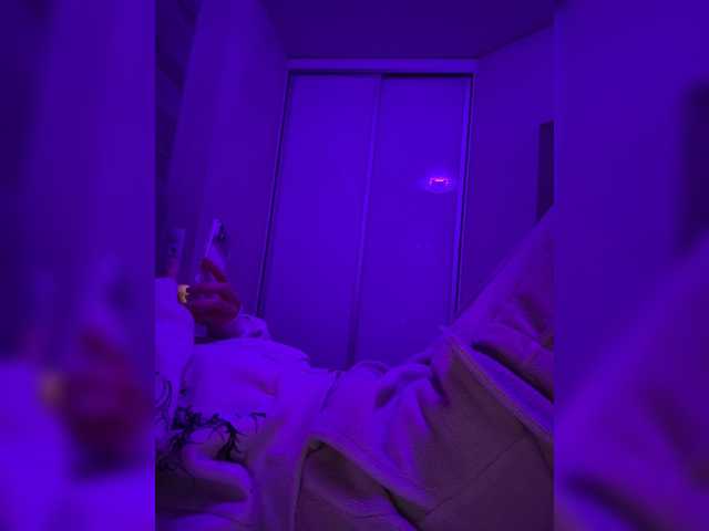 sweetkira25 live cam on BongaCams