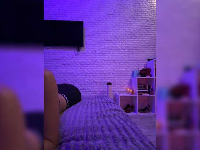 sweetkira25 live cam on BongaCams