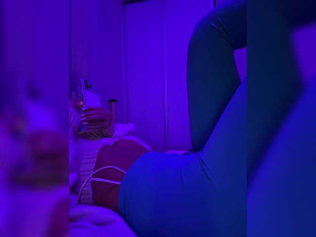 sweetkira25 live cam on BongaCams