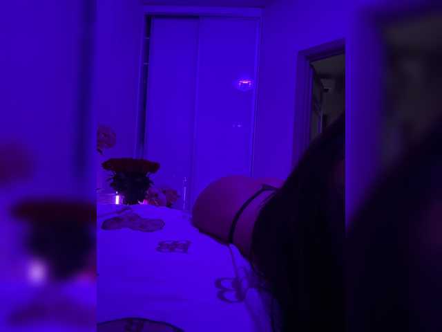 sweetkira25 live cam on BongaCams