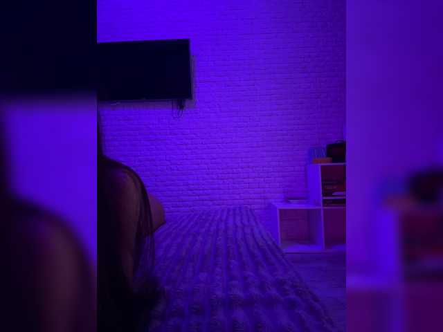 sweetkira25 live cam on BongaCams