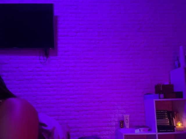 sweetkira25 live sex show