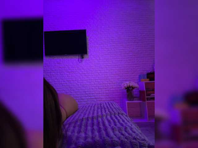 sweetkira25 live cam on BongaCams