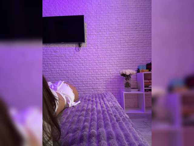 sweetkira25 live cam on BongaCams