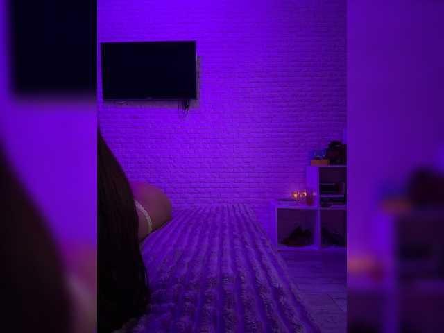 sweetkira25 live cam on BongaCams