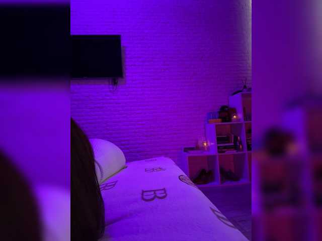 sweetkira25 live webcam show
