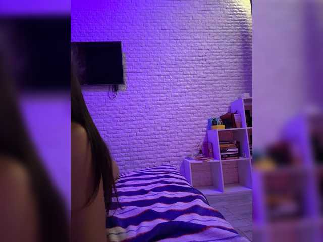 sweetkira25 live cam on BongaCams
