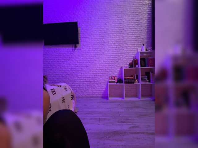 sweetkira25 live cam on BongaCams