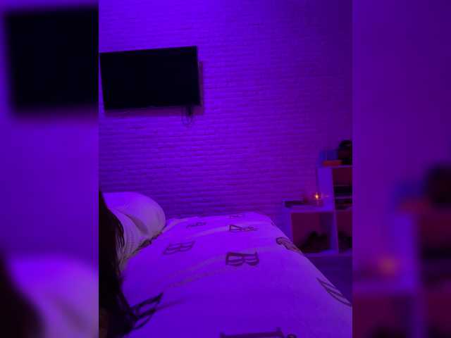 sweetkira25 live webcam show