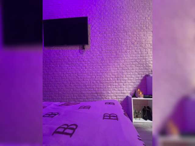 sweetkira25's BongaCams show and profile