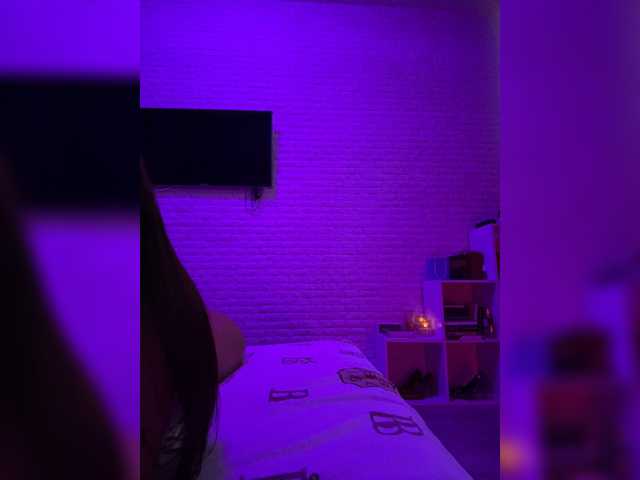 sweetkira25 live webcam show