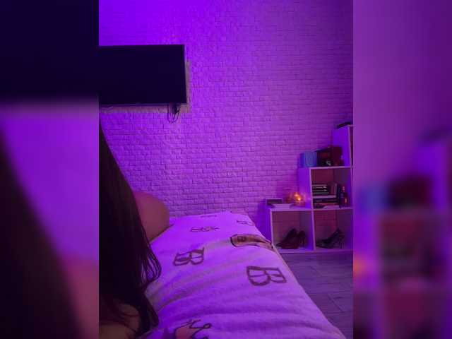 sweetkira25 live webcam show